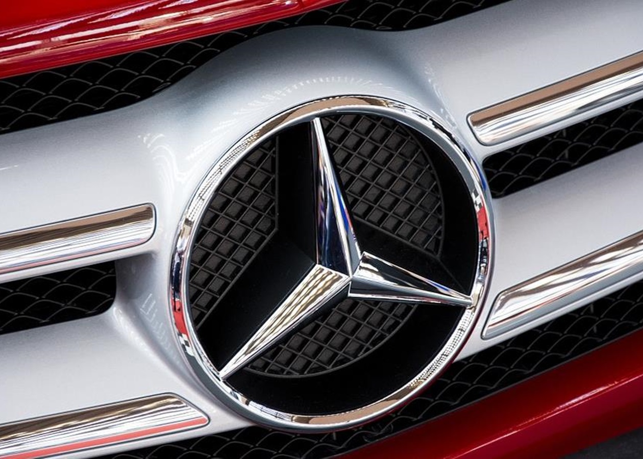 Mercedes-Benz logo